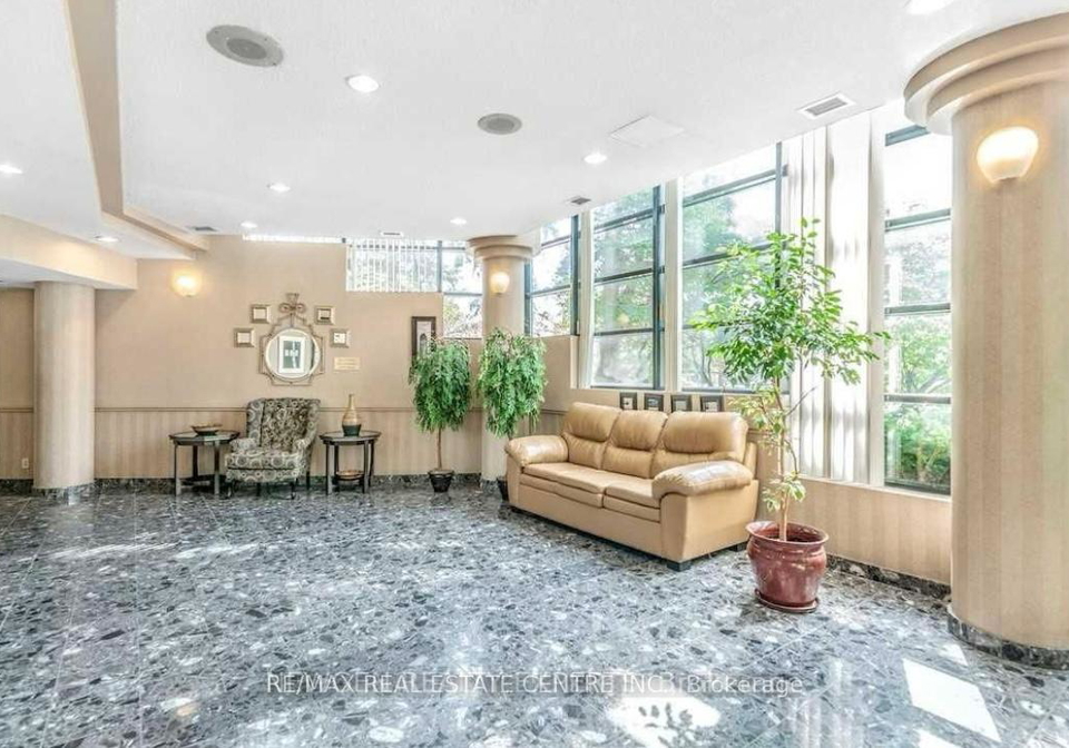 35-trailwood-drive-mississauga-ontario-w13087624