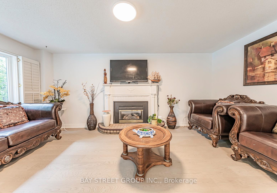 2524-paula-court-mississauga-ontario-w13087636