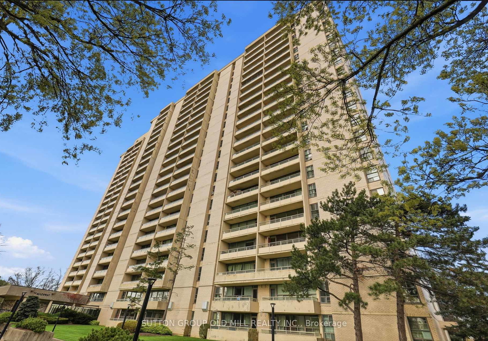 360-ridelle-avenue-north-york-ontario-w13087680