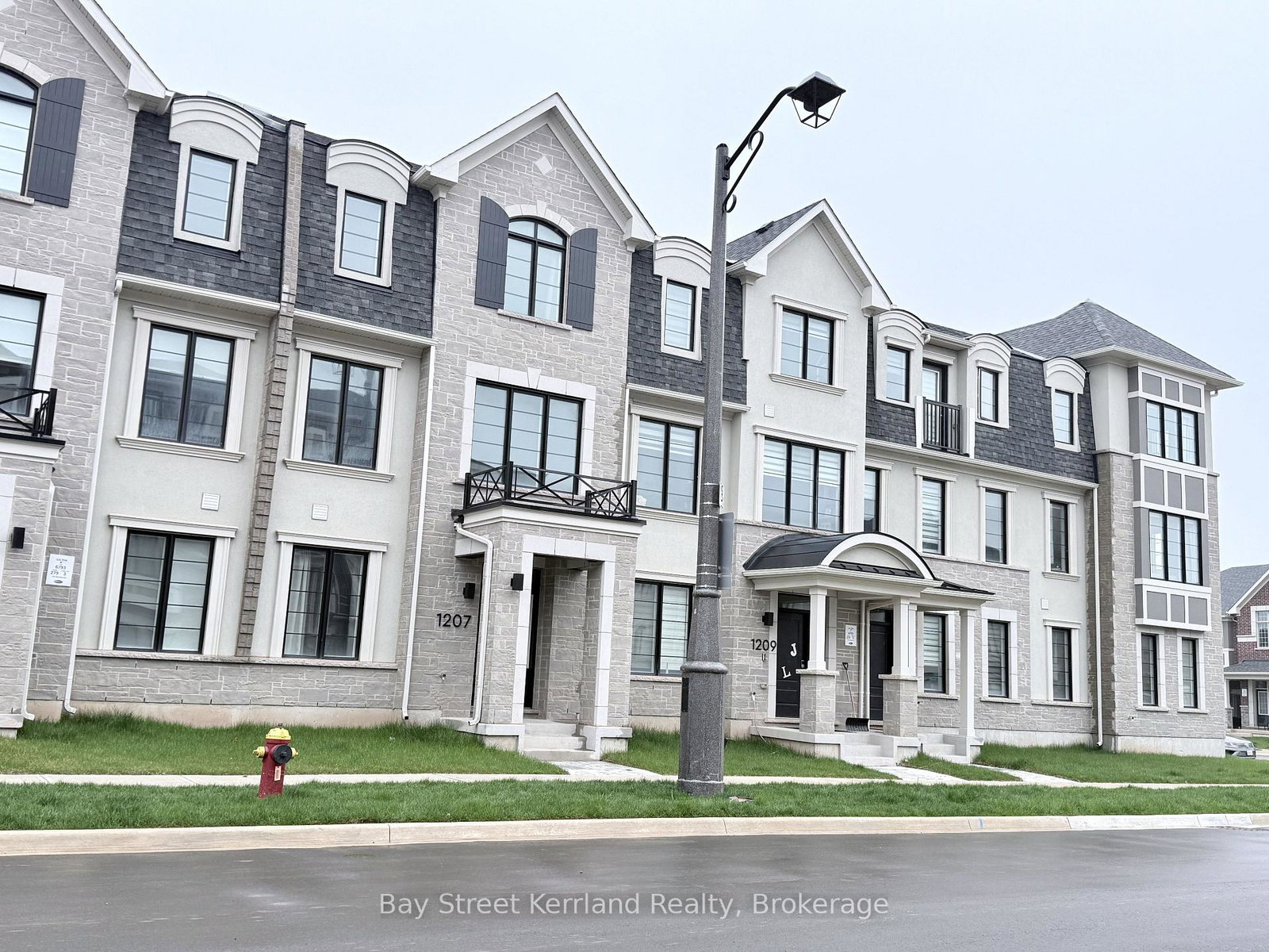 1207-wheat-boom-drive-oakville-ontario-w13087942