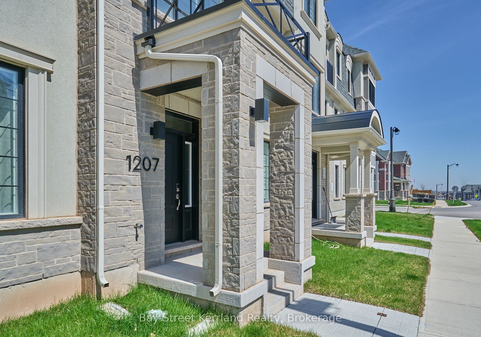 1207-wheat-boom-drive-oakville-ontario-w13087942