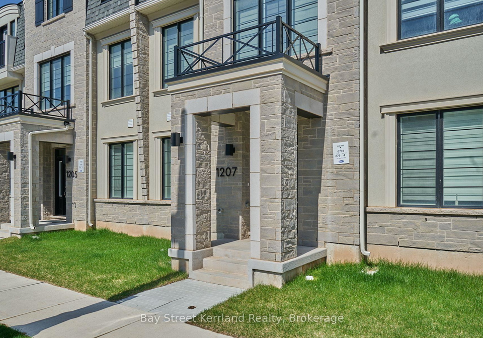 1207-wheat-boom-drive-oakville-ontario-w13087942