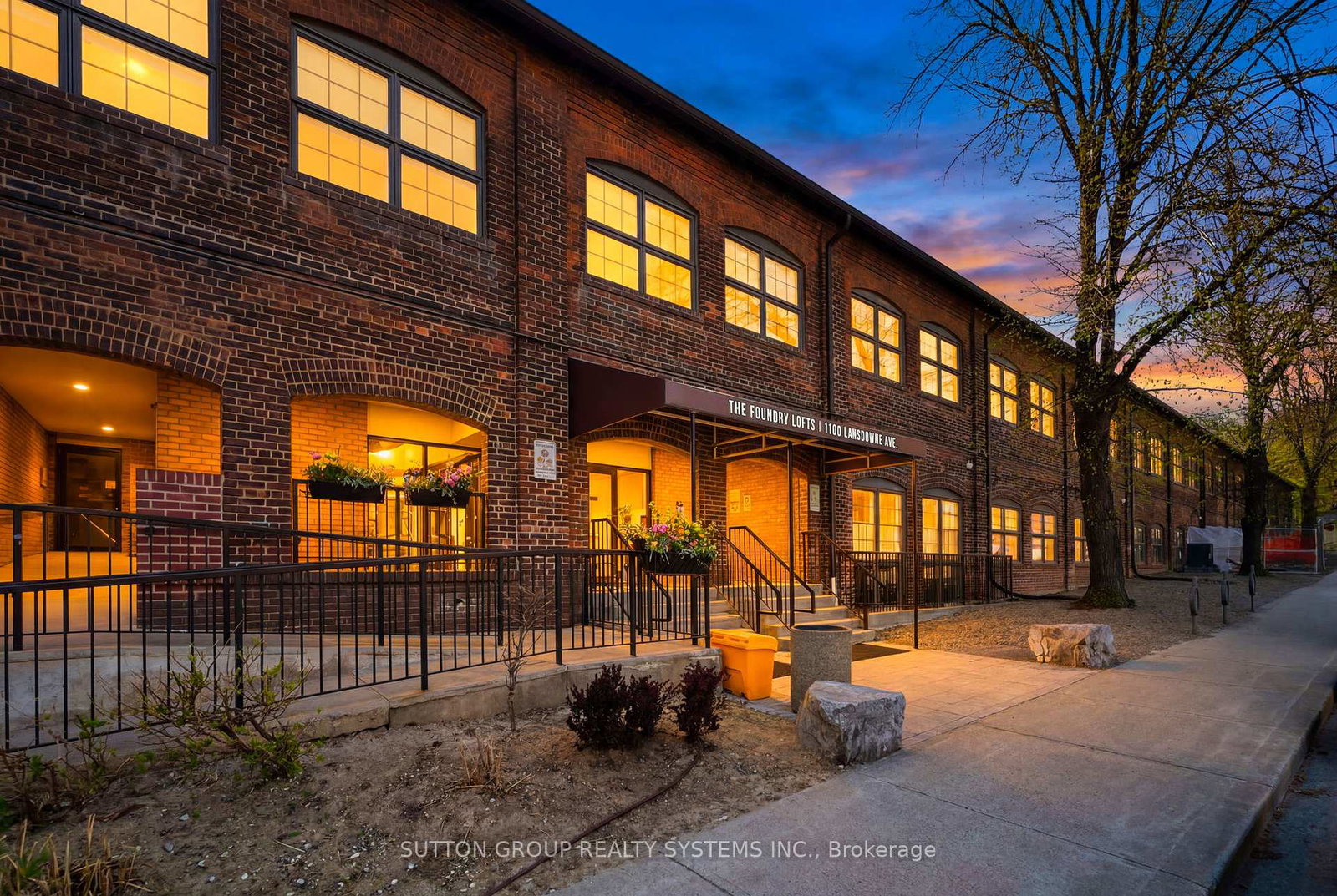 1100-landsdowne-avenue-toronto-ontario-w13087968