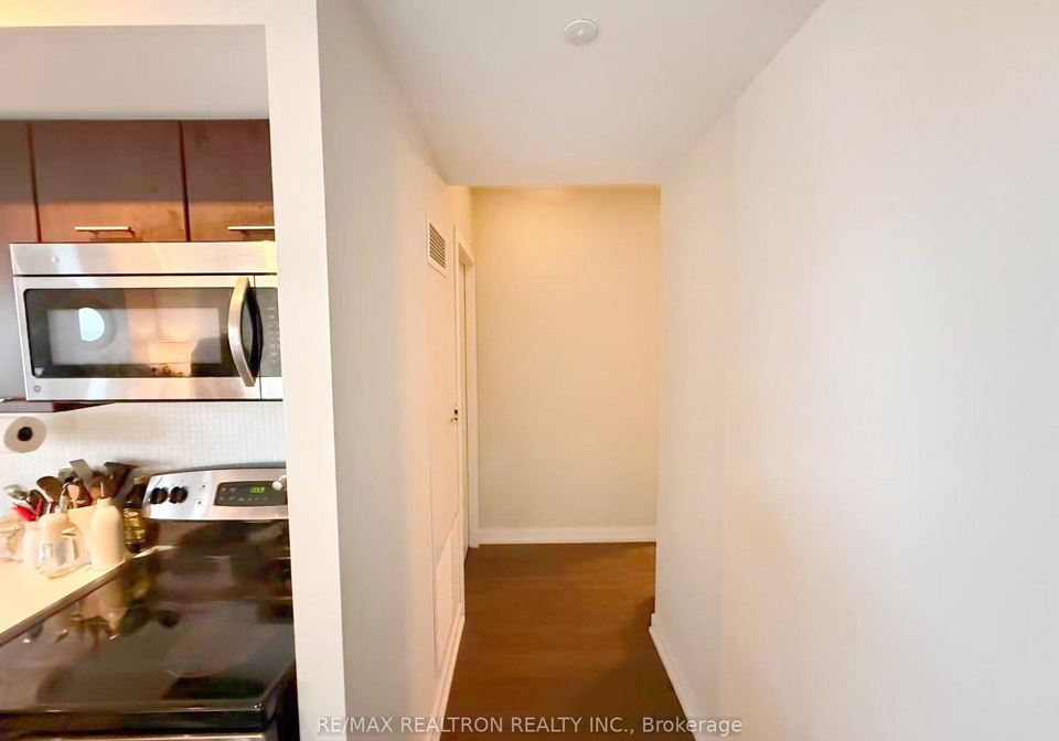2212-lake-shore-boulevard-w-etobicoke-ontario-w13087998