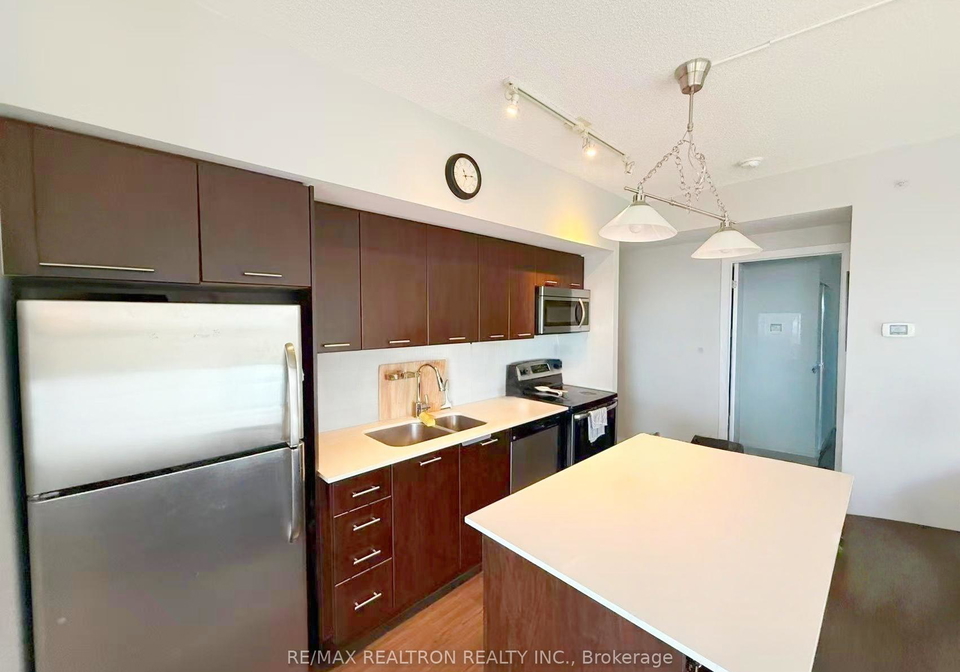 2212-lake-shore-boulevard-w-etobicoke-ontario-w13087998