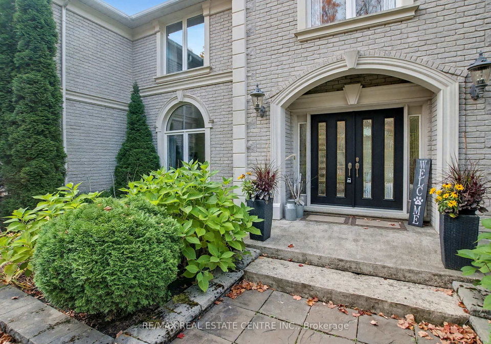 4220-ennisclare-drive-milton-ontario-w13088030
