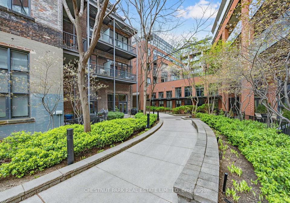 363-sorauren-avenue-toronto-ontario-w13088350