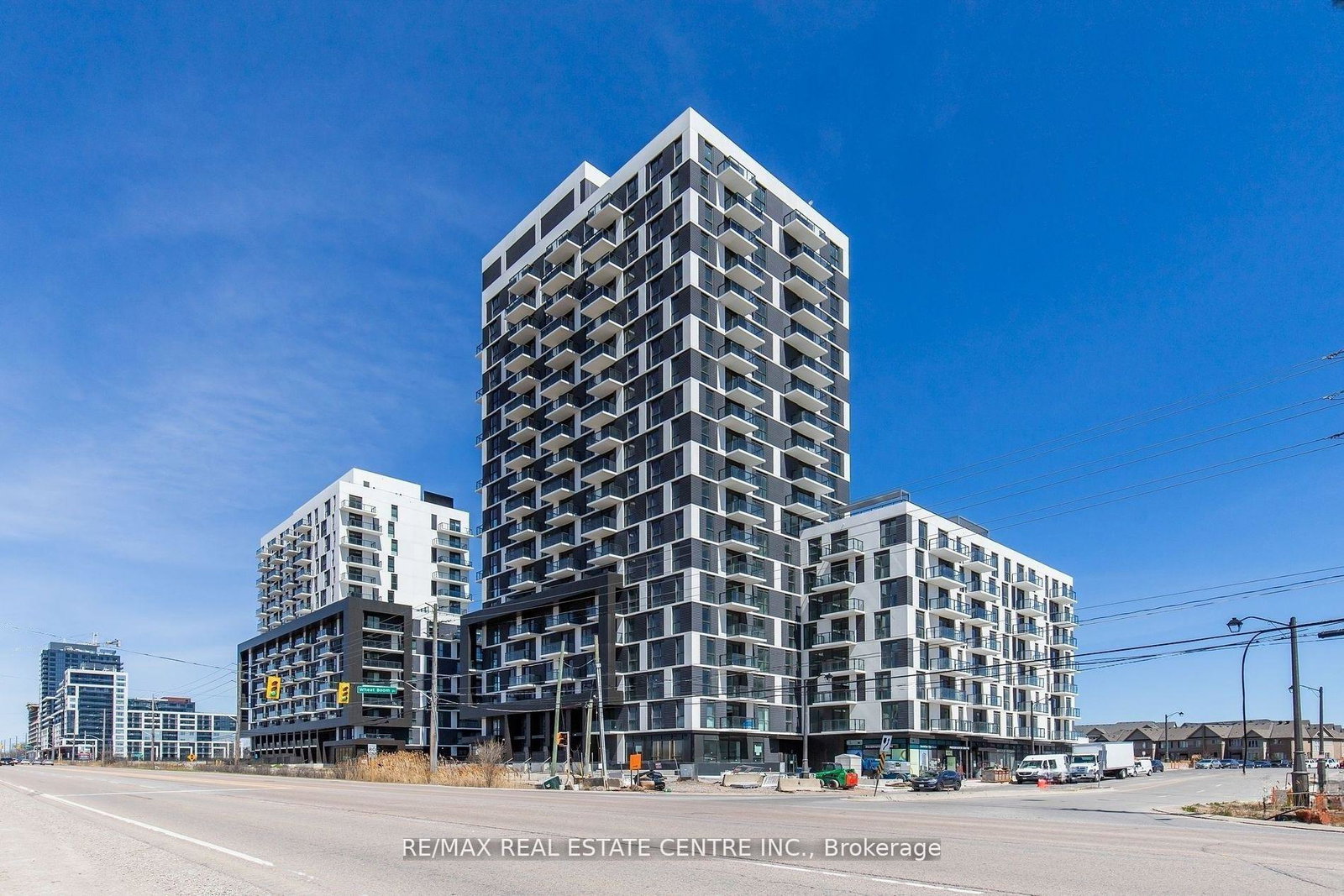 335-wheat-boom-drive-oakville-ontario-w13088396