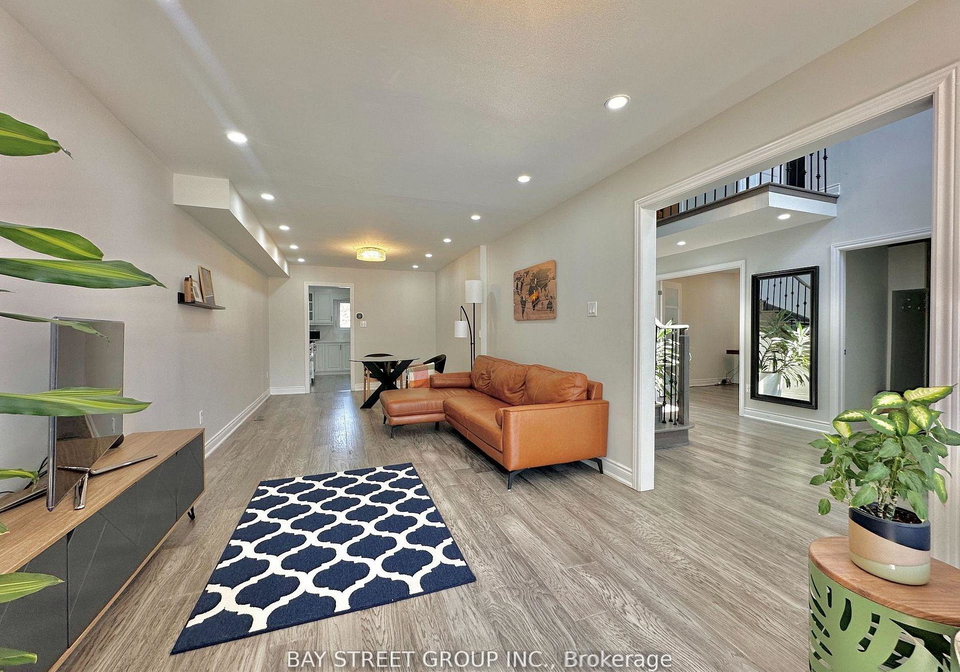1593-wintergrove-gardens-mississauga-ontario-w13088478