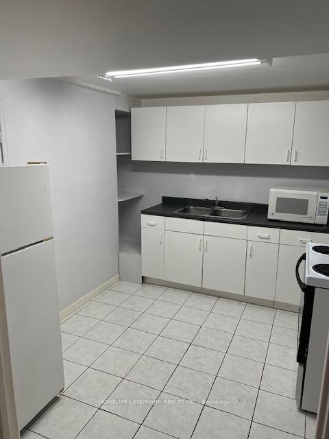 1216-shamir-crescent-mississauga-ontario-w13088536