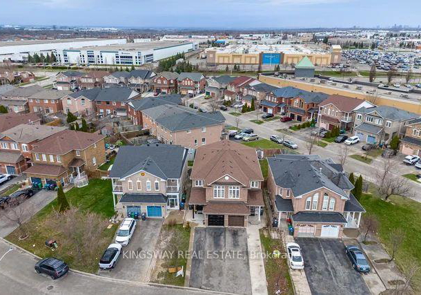 803-khan-crescent-mississauga-ontario-w13088684