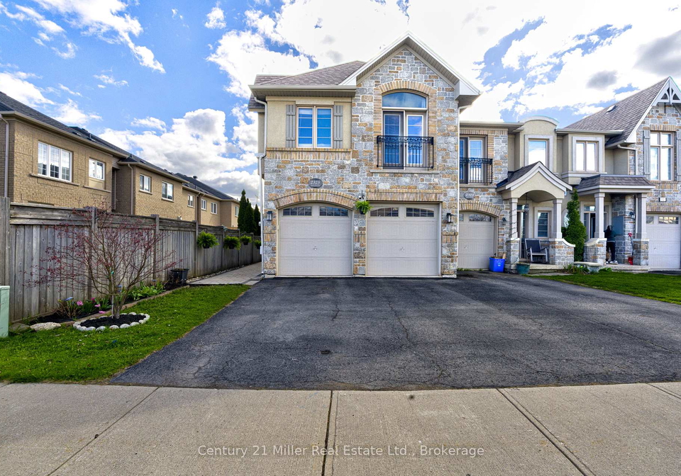 2325-stone-glen-crescent-oakville-ontario-w13089092