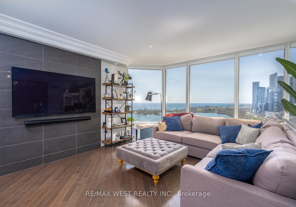 1-palace-pier-court-etobicoke-ontario-w13089142