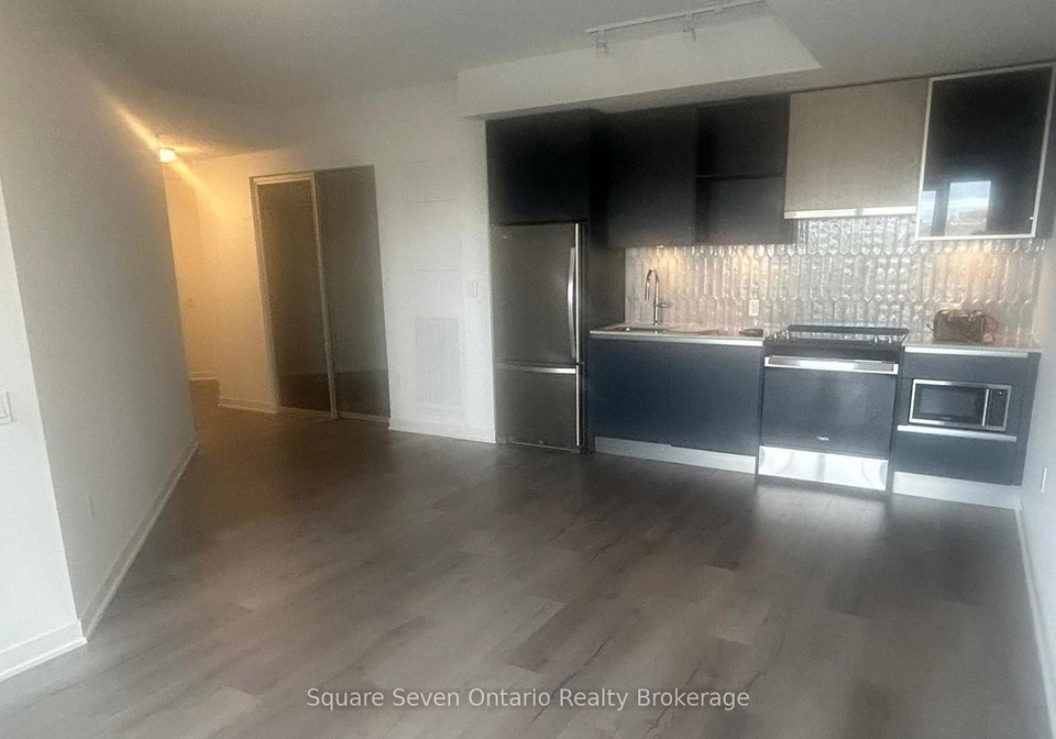 395-dundas-street-oakville-ontario-w13089800