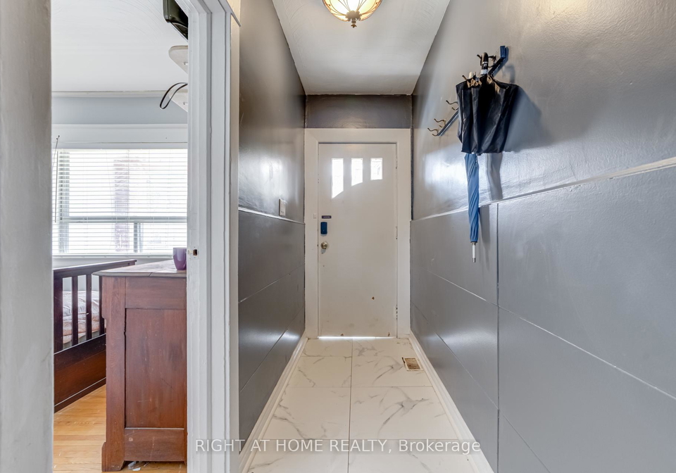 16-pryor-avenue-toronto-ontario-w13089828
