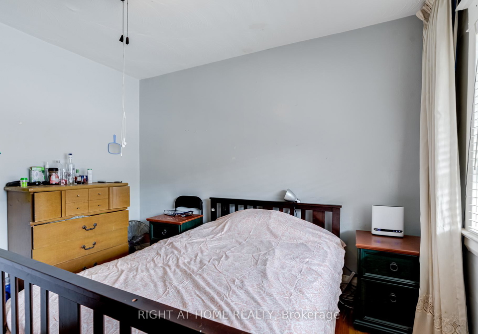 16-pryor-avenue-toronto-ontario-w13089828