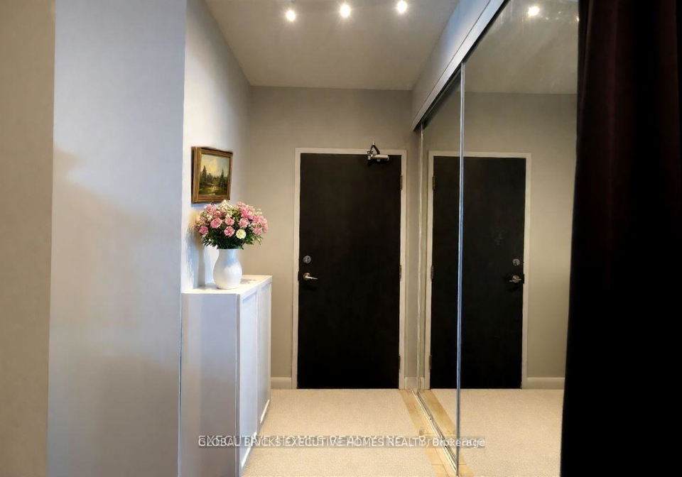 225-sherway-gardens-road-etobicoke-ontario-w13090112