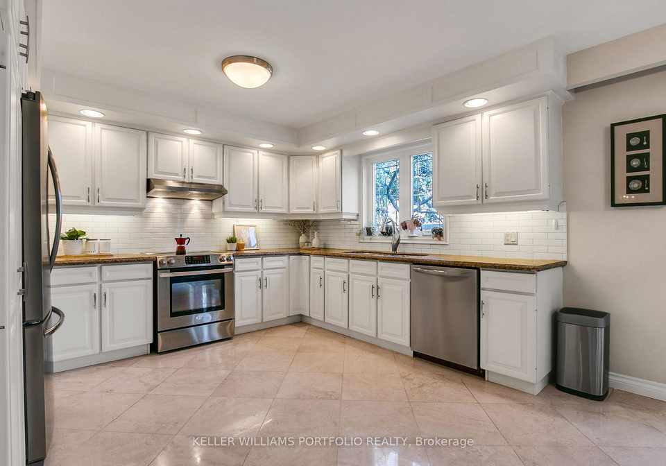 4-neiltree-court-etobicoke-ontario-w13090154
