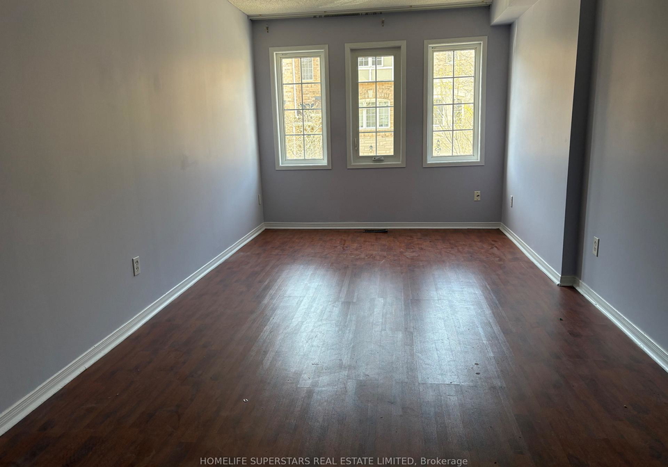 25-shining-star-crescent-north-york-ontario-w13090322