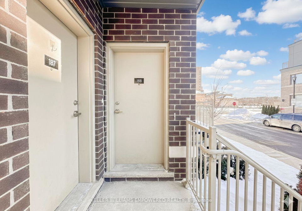 10-se-lloyd-janes-lane-etobicoke-ontario-w13090604