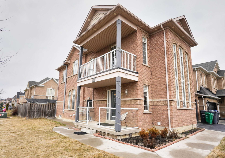 1-pape-drive-brampton-ontario-w13090654