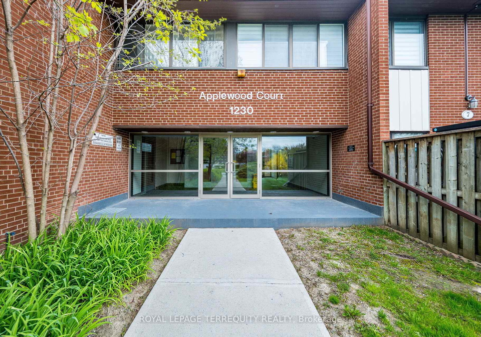1230-gripsholm-road-mississauga-ontario-w13090836