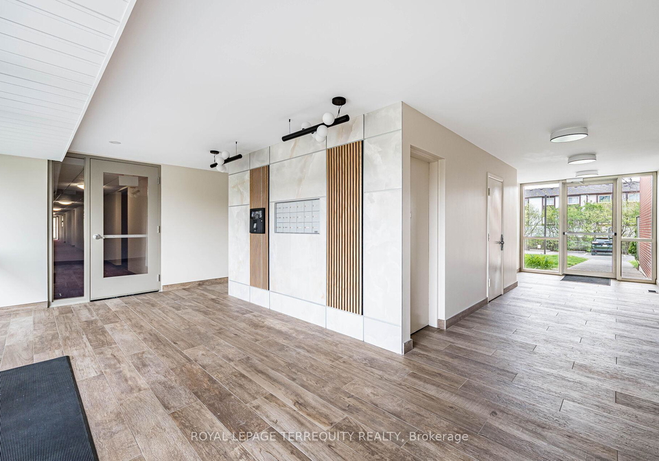 1230-gripsholm-road-mississauga-ontario-w13090836