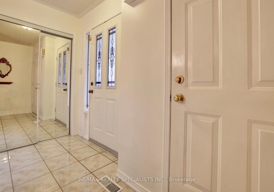 2665-thomas-street-mississauga-ontario-w13091116