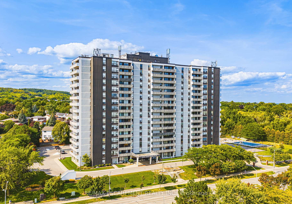 2055-upper-middle-road-burlington-ontario-w13091296
