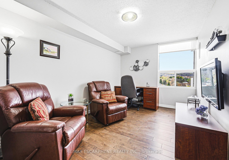2055-upper-middle-road-burlington-ontario-w13091296