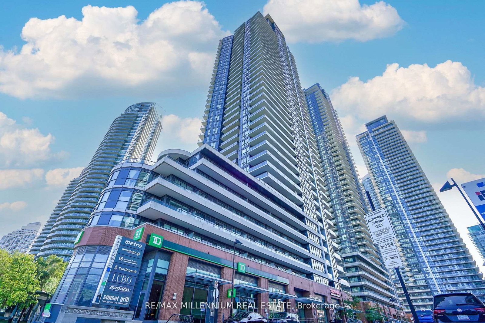 2212-lake-shore-boulevard-w-etobicoke-ontario-w13091656