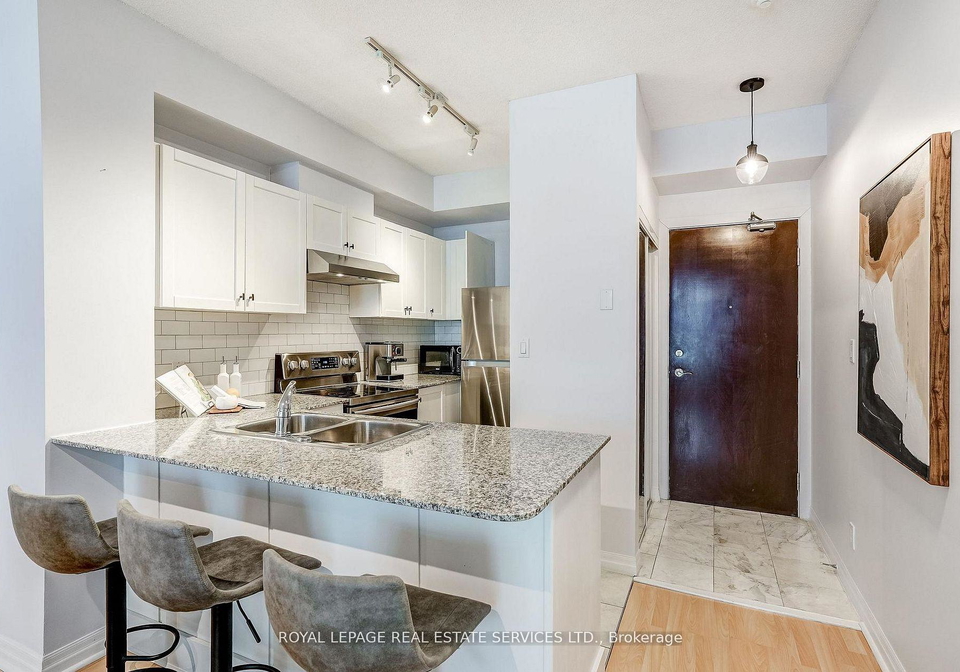 1359-rathburn-road-mississauga-ontario-w13091744