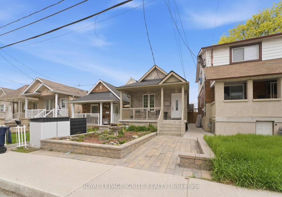 10-cayuga-avenue-toronto-ontario-w13091848