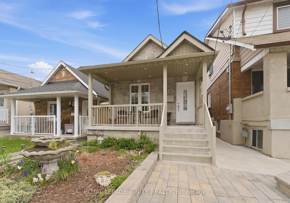 10-cayuga-avenue-toronto-ontario-w13091848