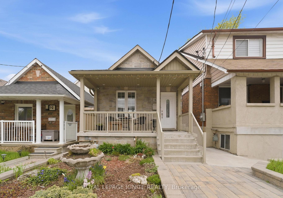 10-cayuga-avenue-toronto-ontario-w13091848
