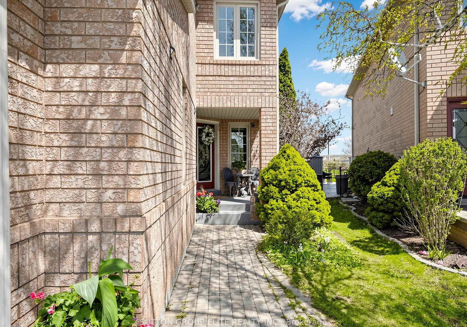 6406-e-sapling-trail-mississauga-ontario-w13091932