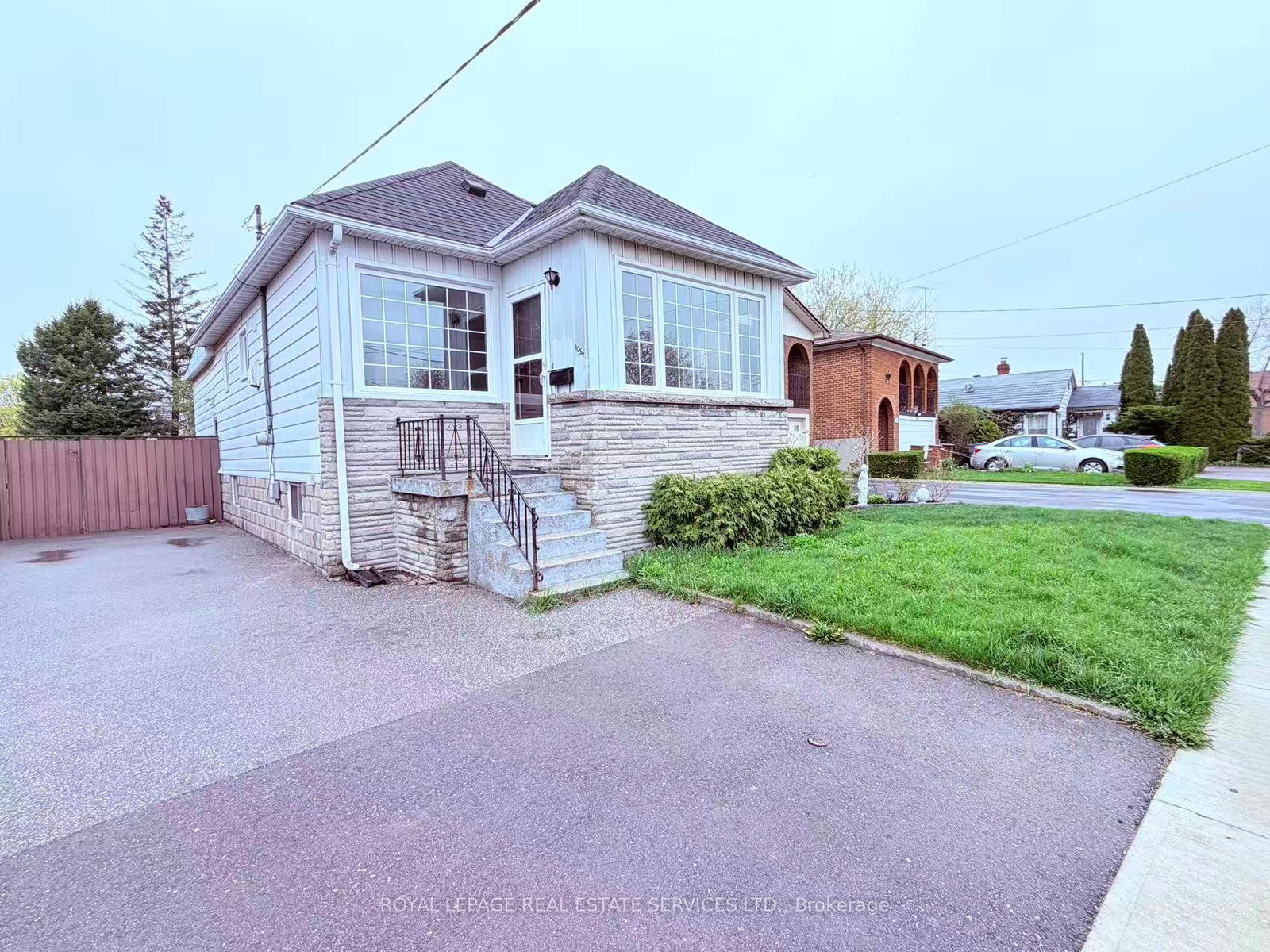 1054-east-avenue-mississauga-ontario-w13092082