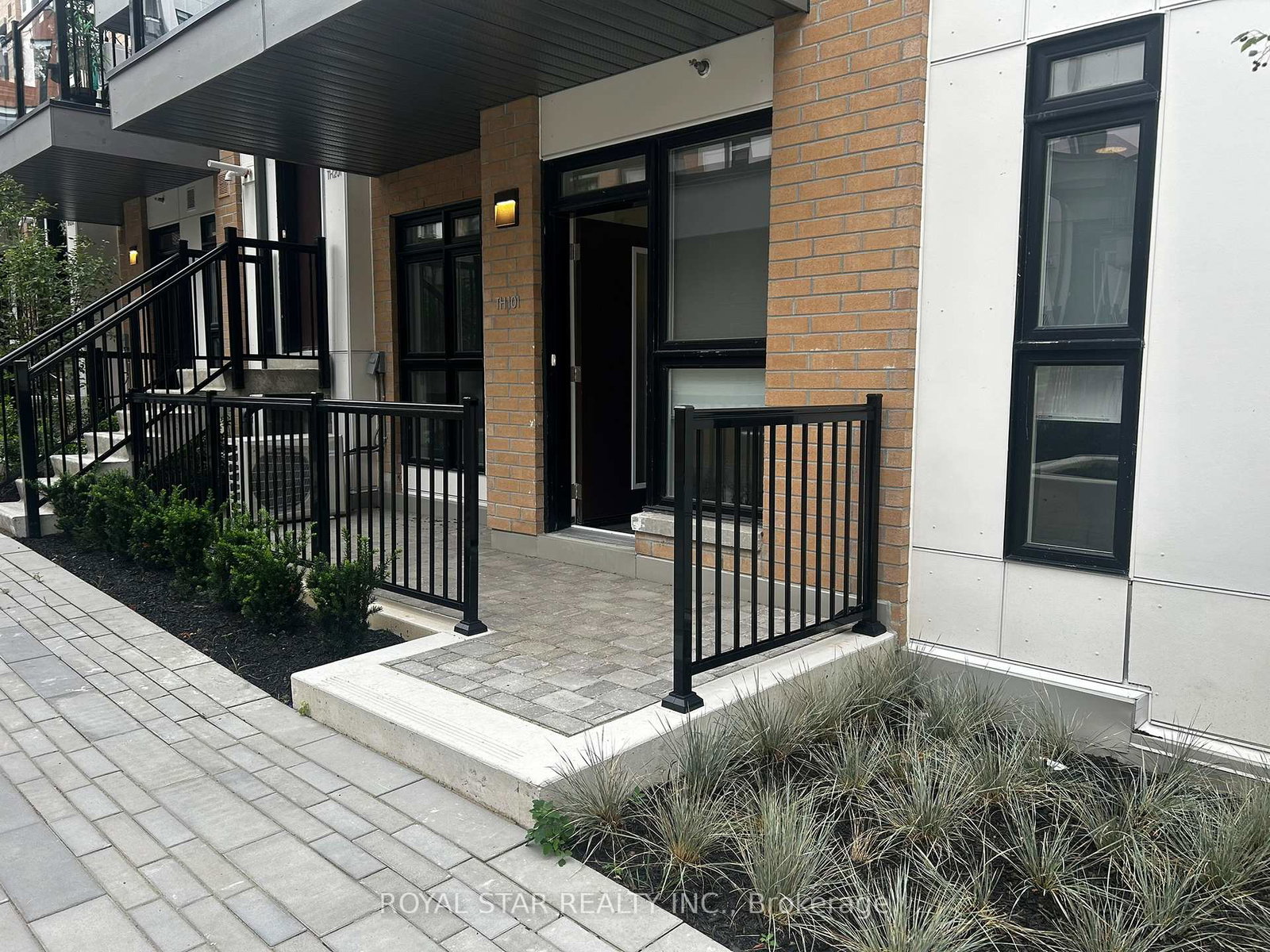 155-canon-jackson-drive-north-york-ontario-w13092102