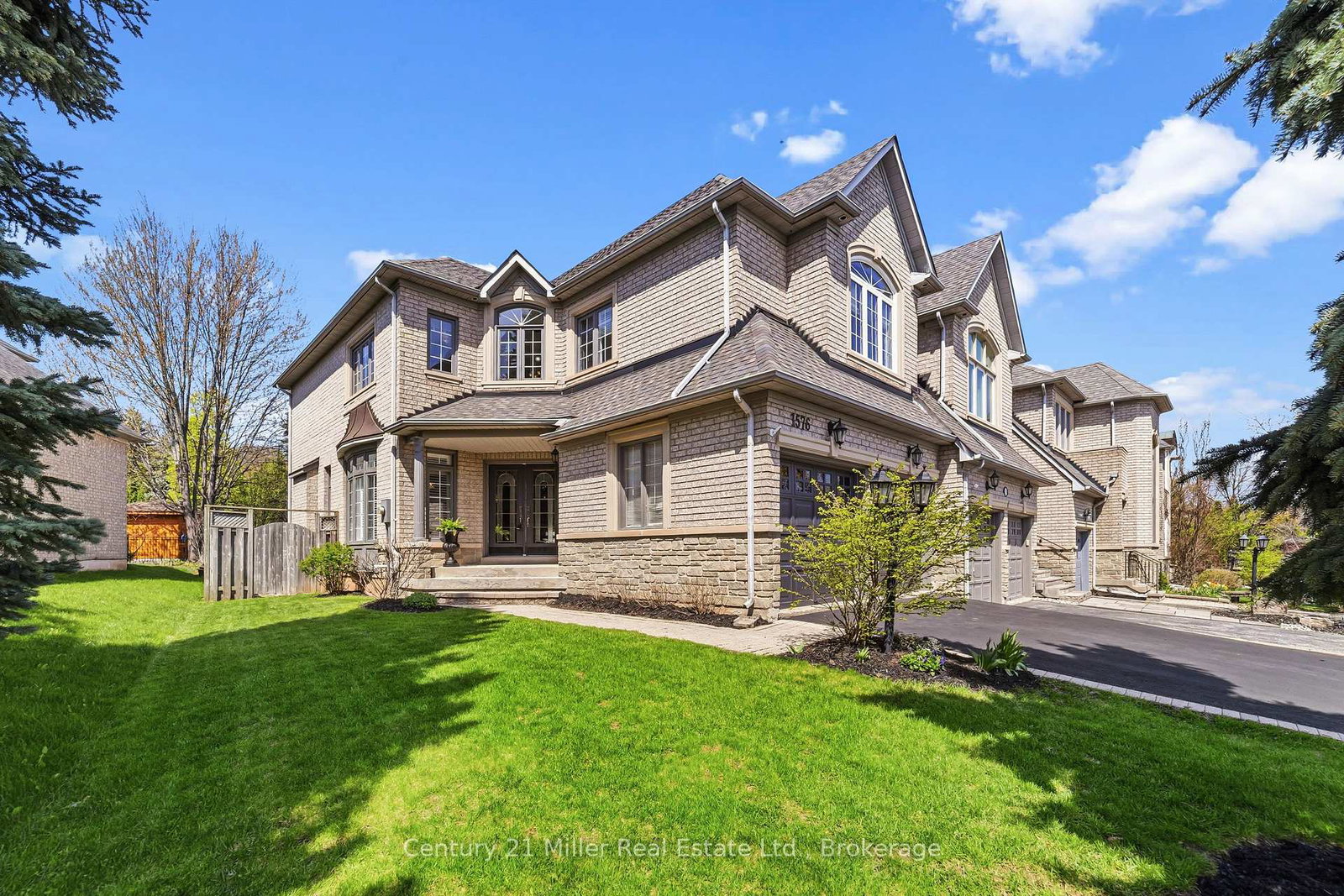 1576-bayshire-drive-oakville-ontario-w13092160