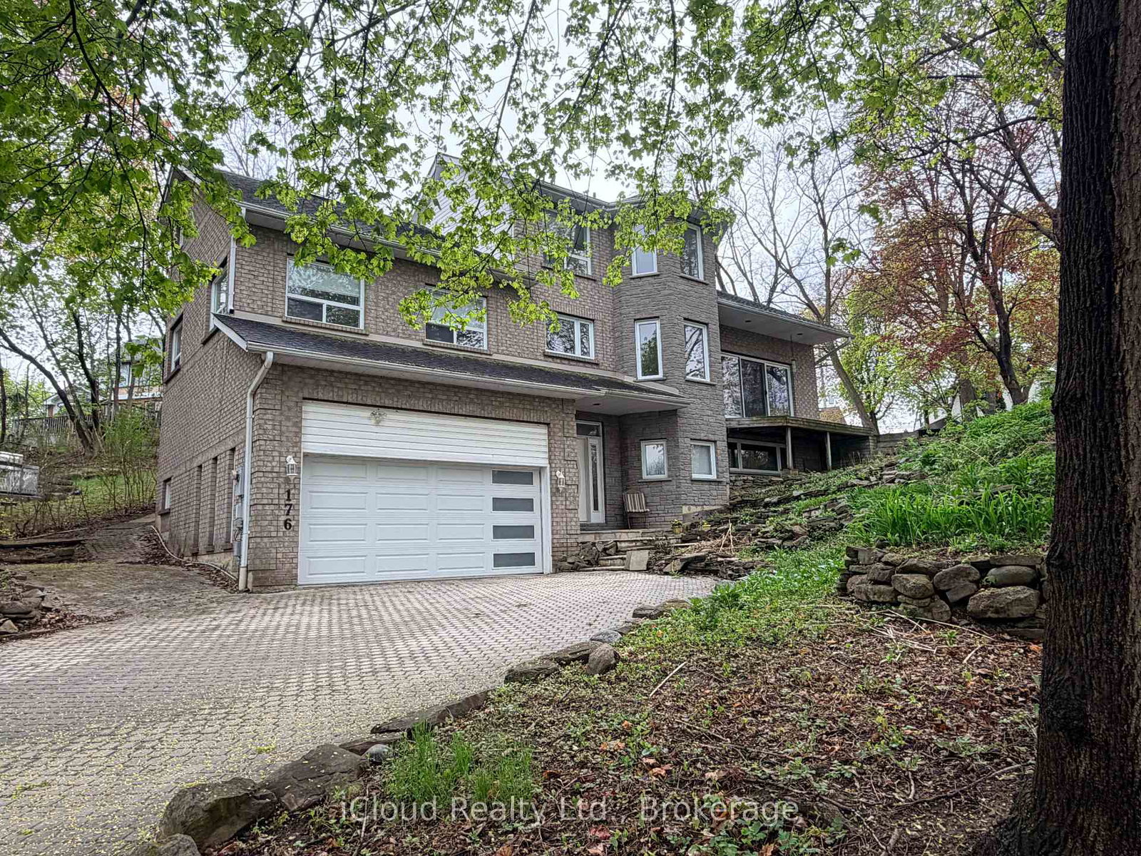 176-wyndham-street-mississauga-ontario-w13092236