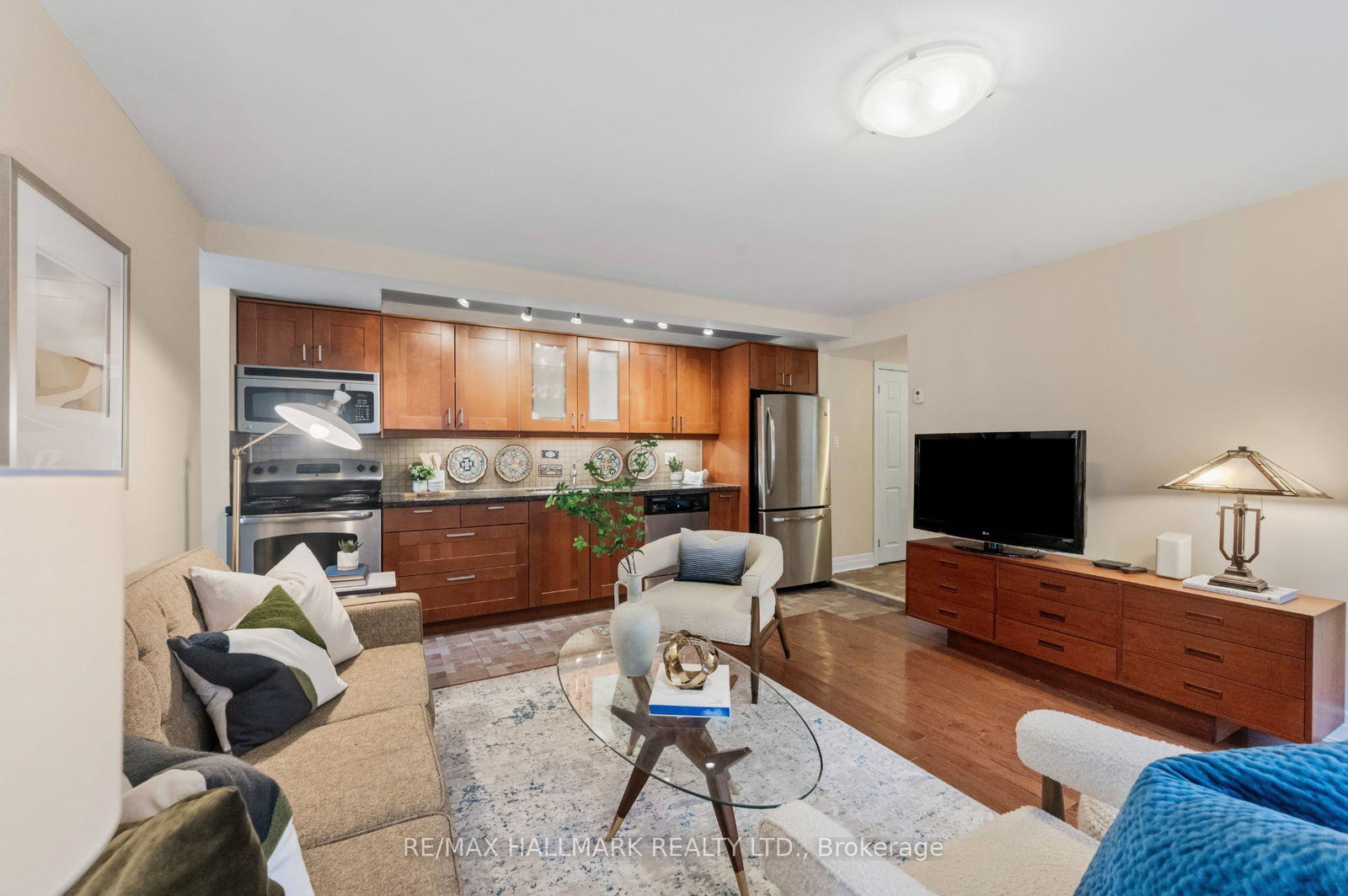 27a-ridout-street-toronto-ontario-w13092346