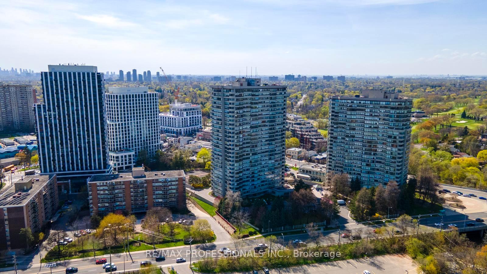 1300-islington-avenue-etobicoke-ontario-w13092586