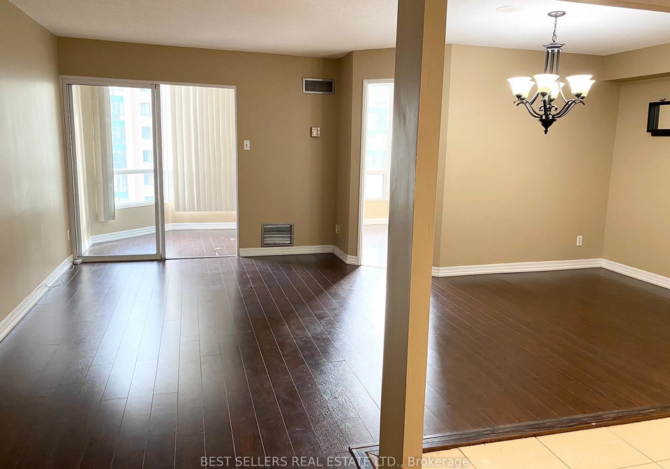 115-hillcrest-avenue-mississauga-ontario-w13092844