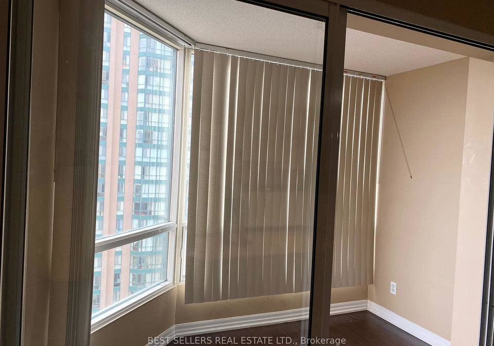 115-hillcrest-avenue-mississauga-ontario-w13092844
