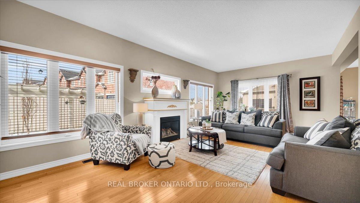 636-serafini-crescent-milton-ontario-w13092872