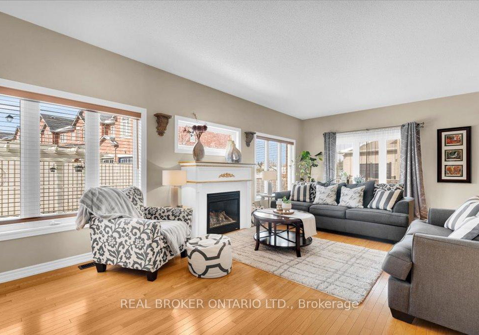 636-serafini-crescent-milton-ontario-w13092872