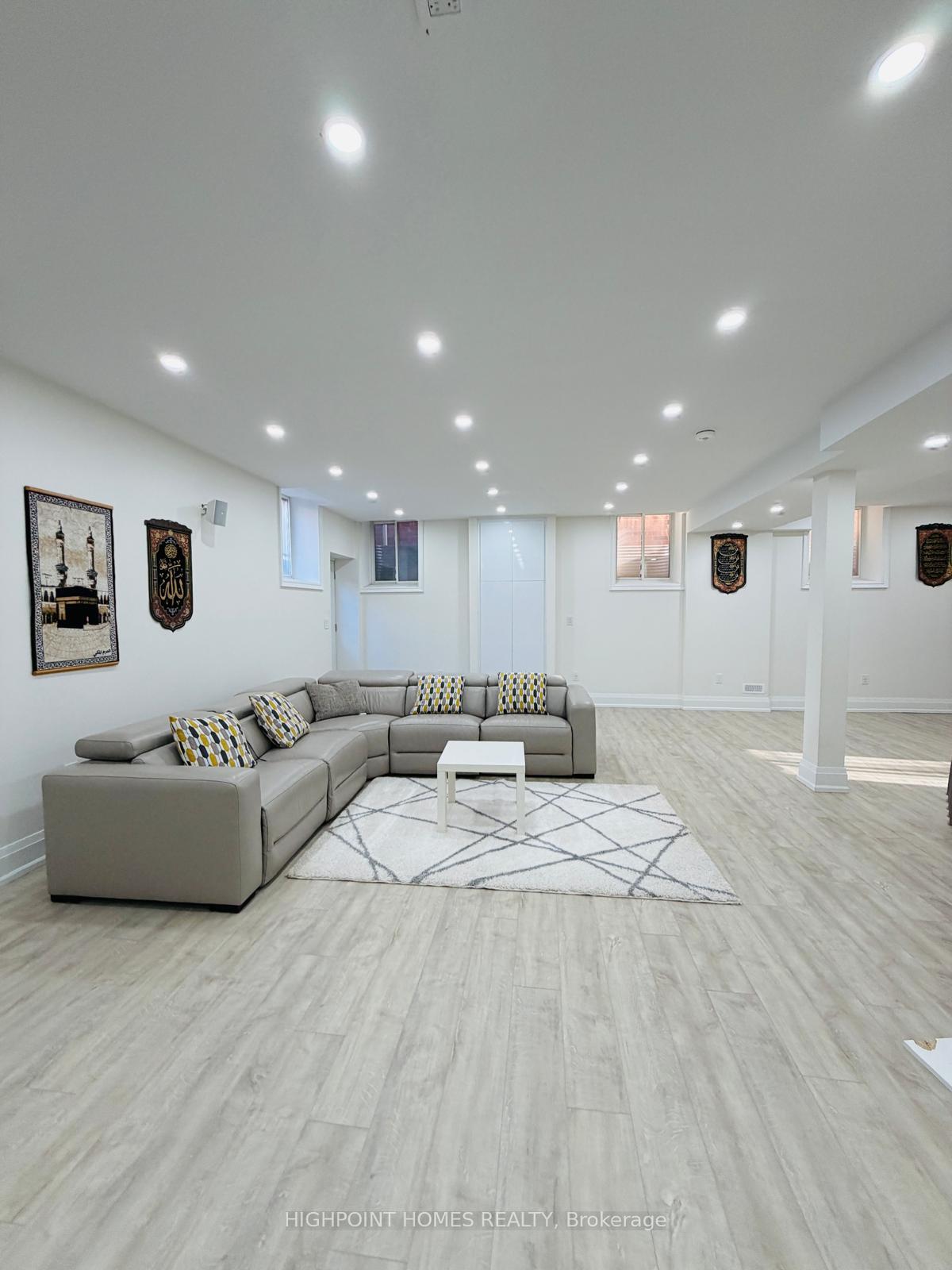 24-charing-cross-gate-oakville-ontario-w13092954