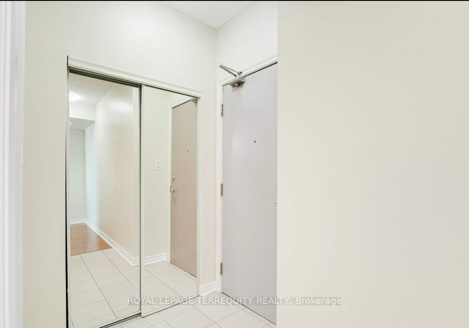3525-kariya-drive-mississauga-ontario-w13093124