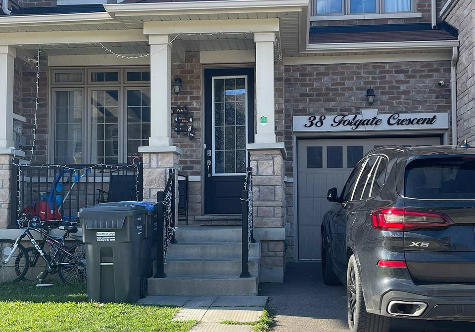 38-folgate-crescent-brampton-ontario-w13093148