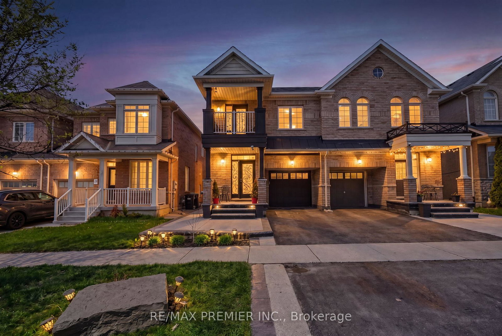 82-chesterwood-crescent-brampton-ontario-w13093164